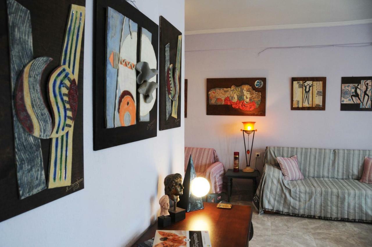 House Of Arts Appartement Pélla Buitenkant foto